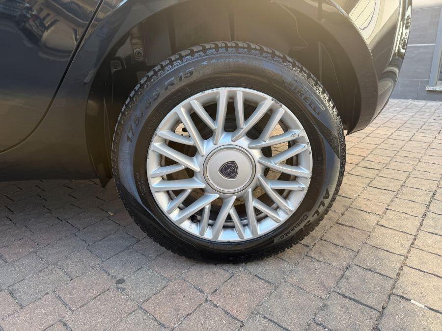 LANCIA YPSILON 900 METANO PLATINO CERTIFICATA NUOV