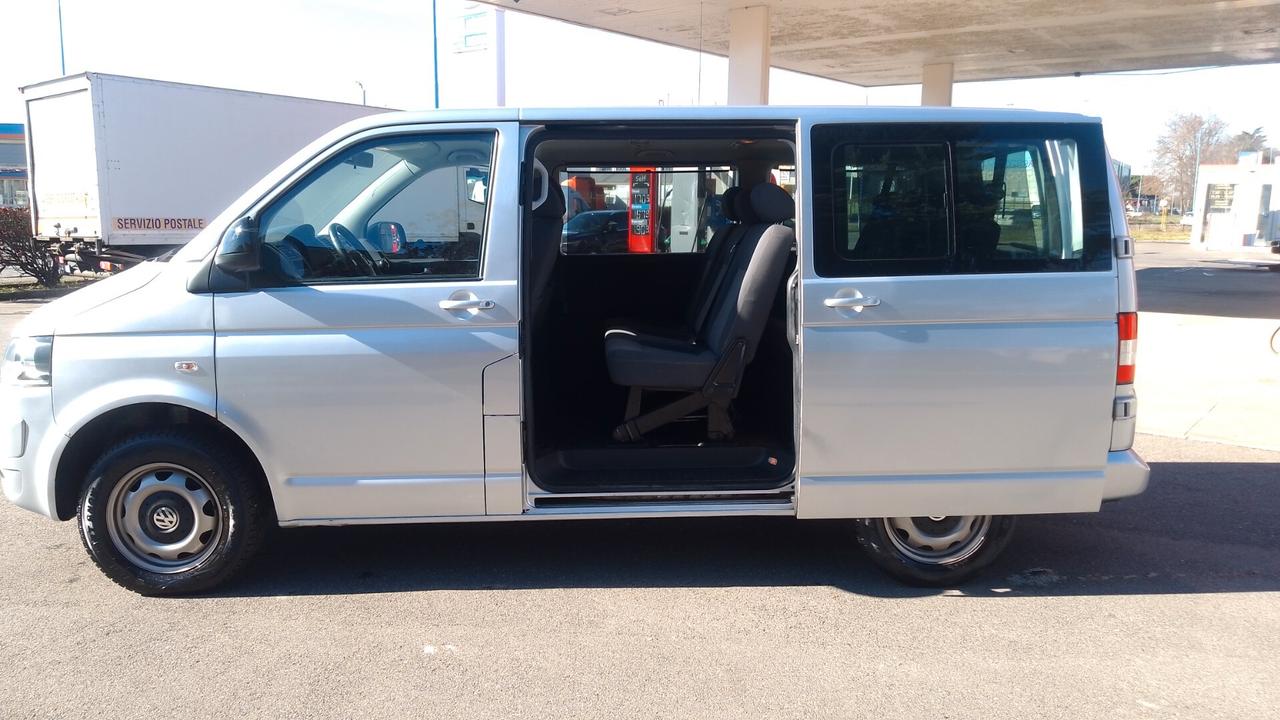 Volkswagen Caravelle TDI 9 POSTI 2011 E5