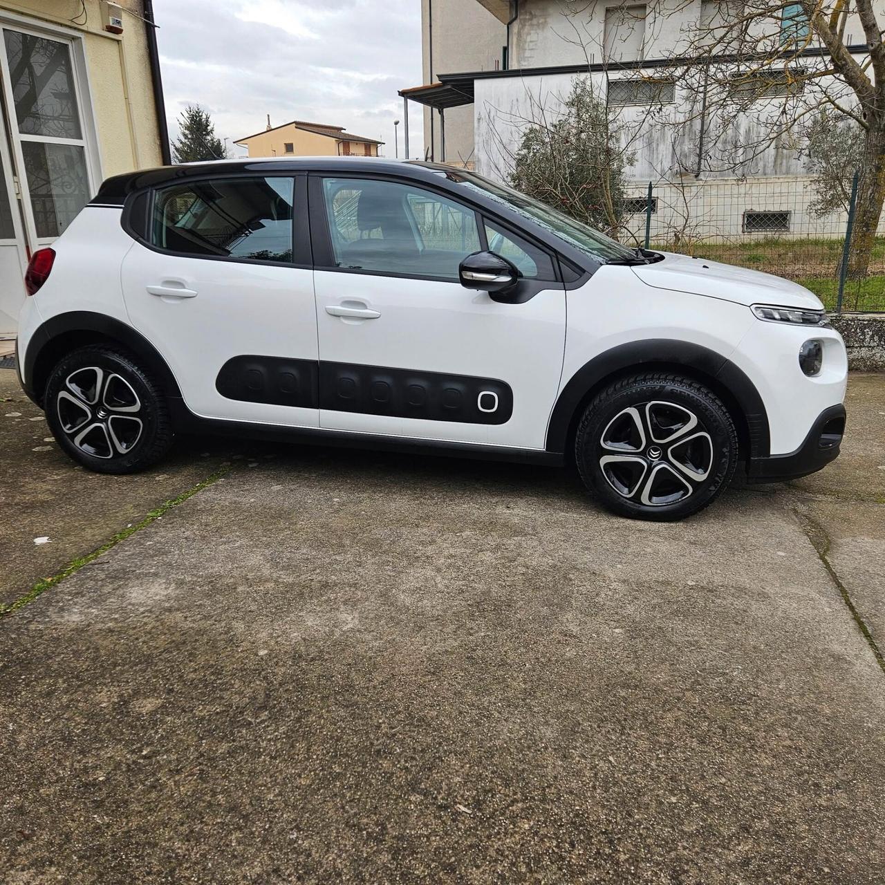 Citroen C3 PureTech 82 Shine 2019 Ok Neopatentati