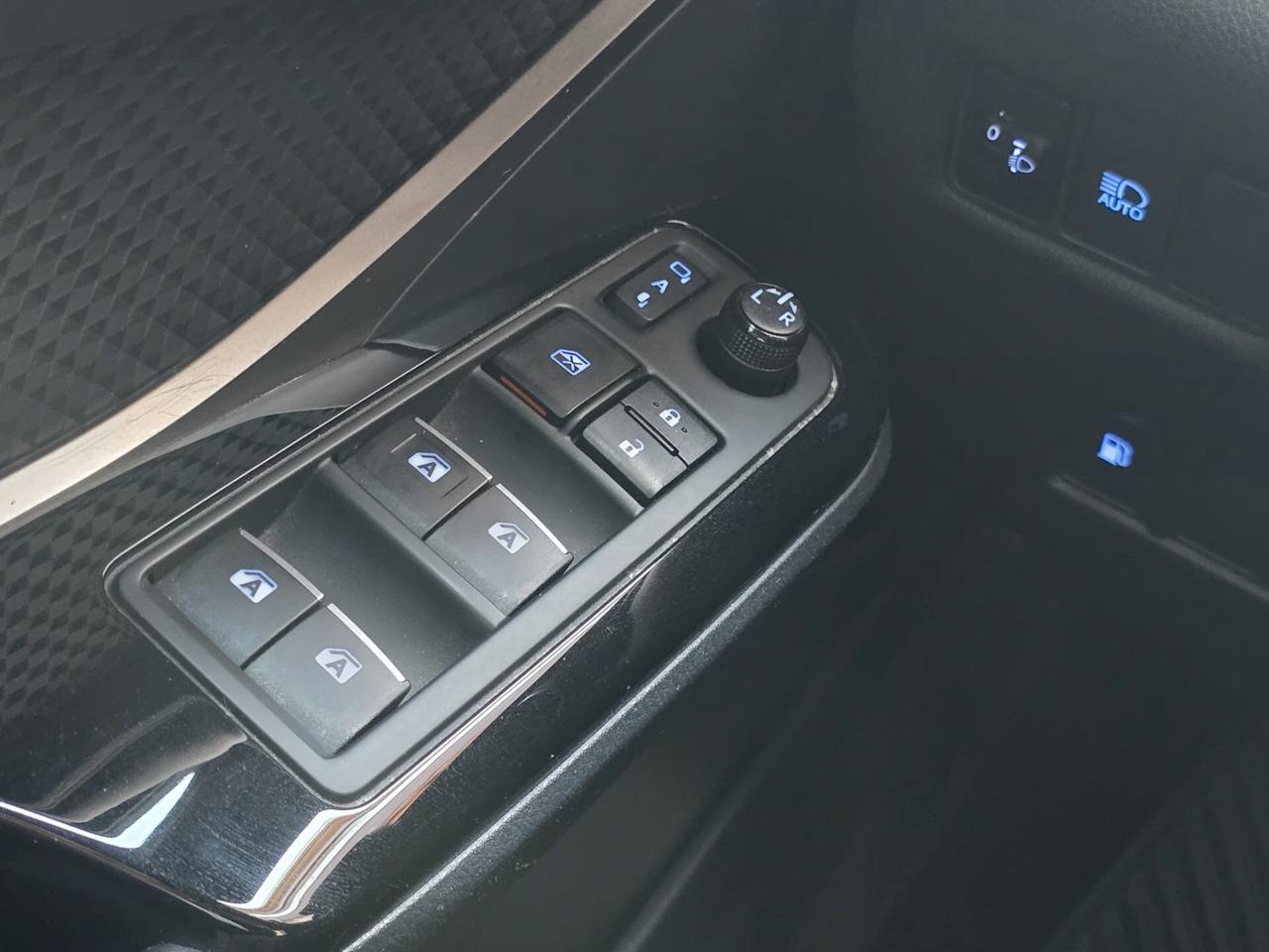 Toyota C-HR 1.8 Hybrid E-CVT Trend - UNICO PROPRIETARIO