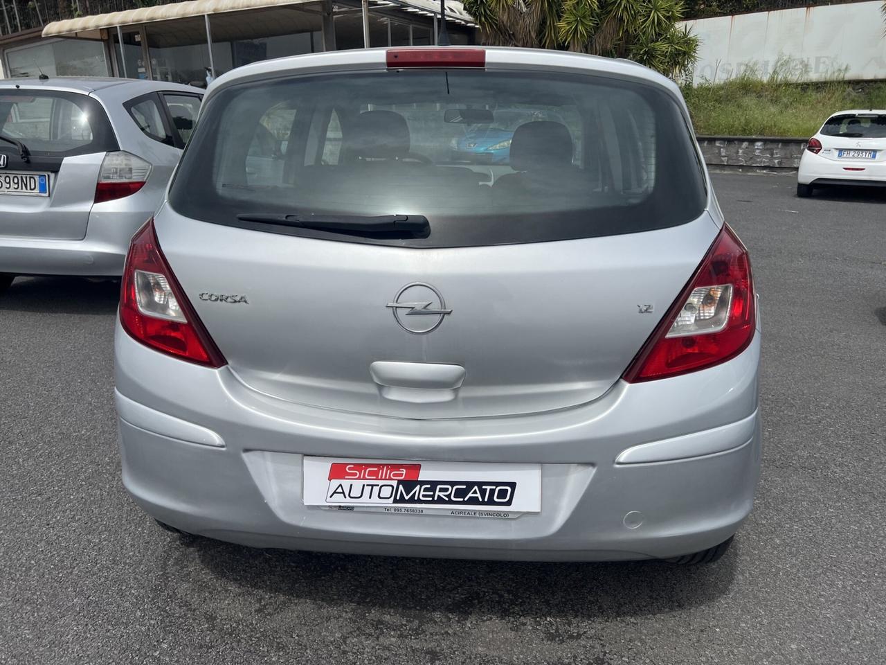 opel corsa benzina