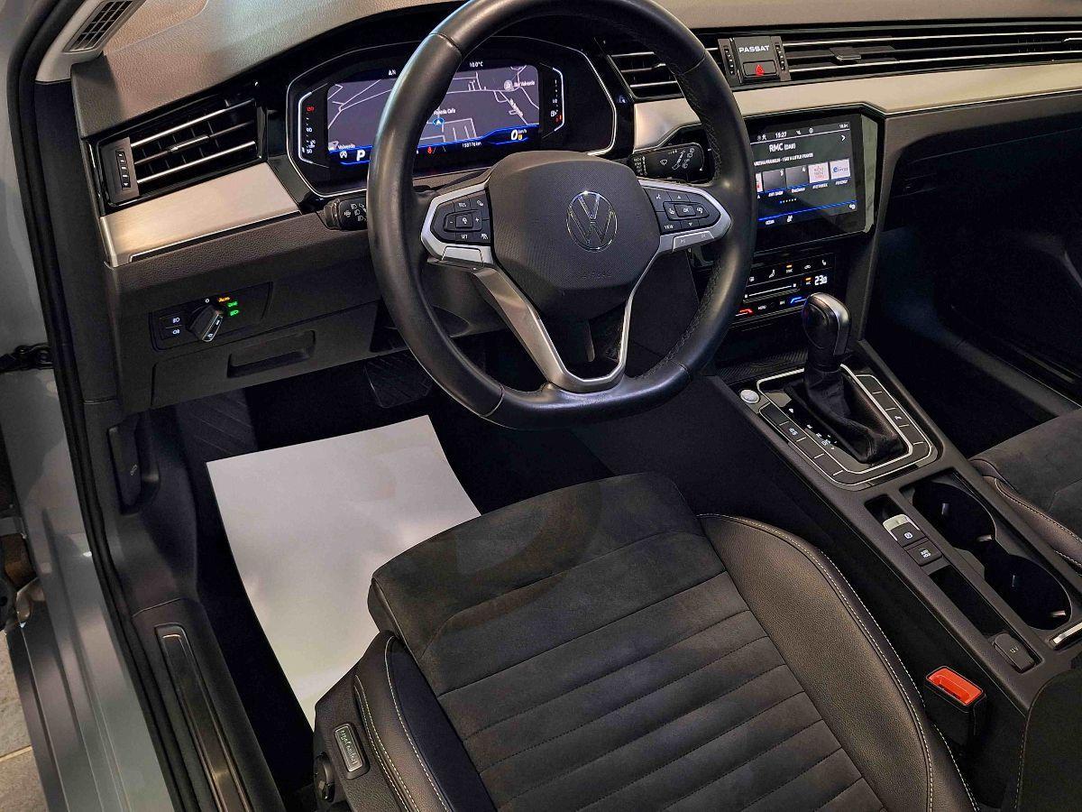 VOLKSWAGEN Passat Variant EVO 2.0 TDI DSG Executive -VIRTUAL RETROCAM SED.RISC. GAR.24M