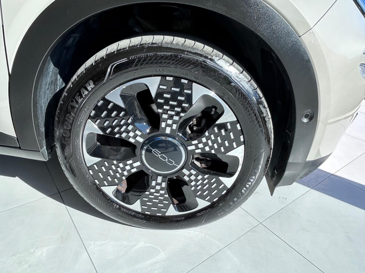 Fiat 600 Hybrid 110 CV DCT MHEV La Prima 2025