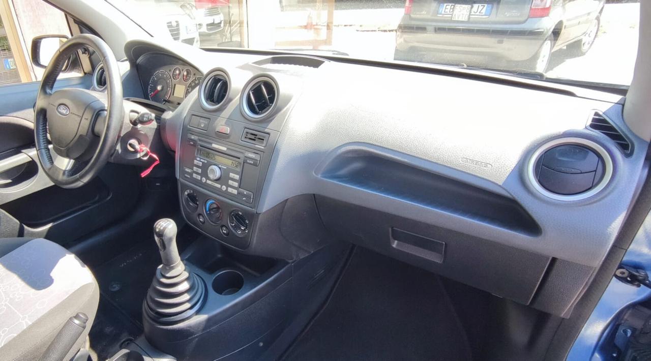 Ford Fiesta 1.2 16V 3p. Clever