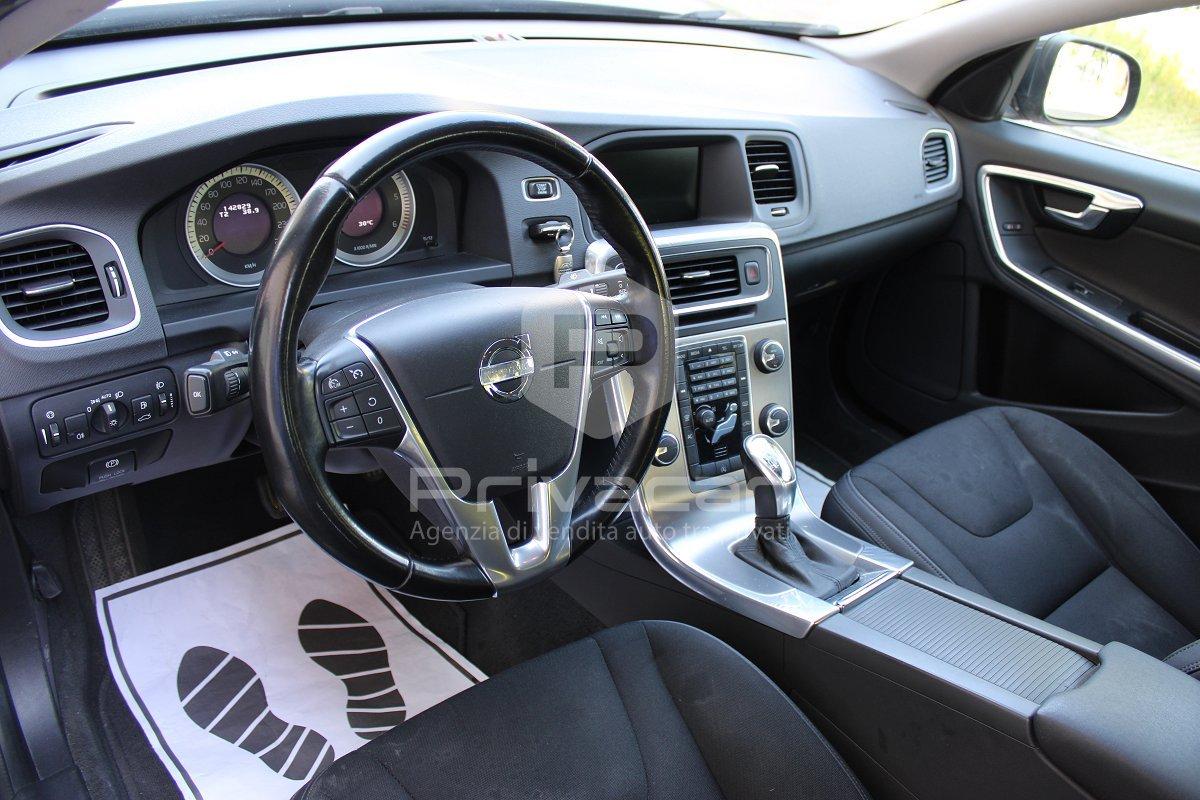 VOLVO S60 D3 Geartronic Momentum
