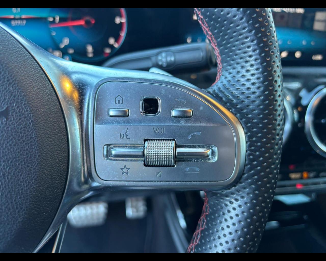 Mercedes-Benz CLA Coupe - C118 - CLA Coupe 200 d Premium auto