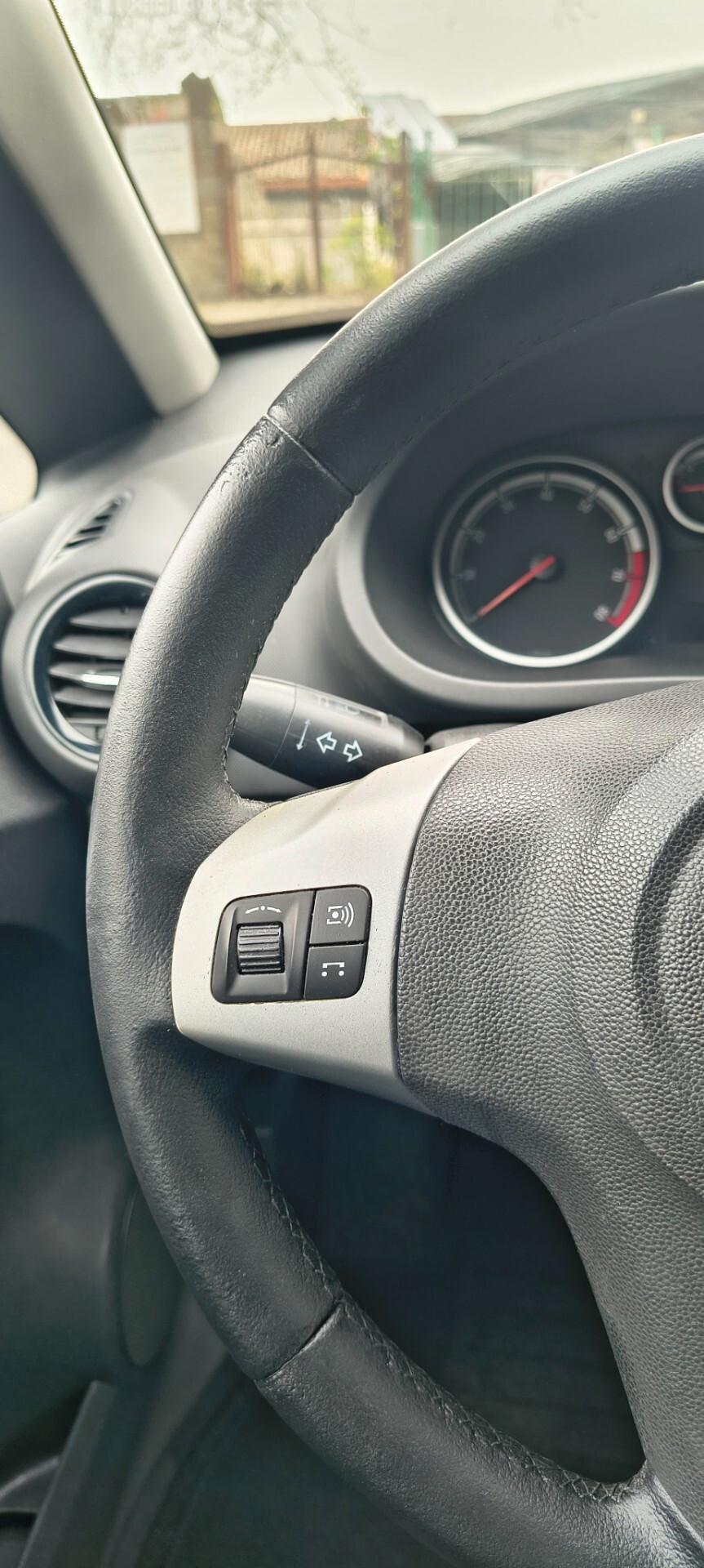 Opel Corsa 1.2 3 porte Club