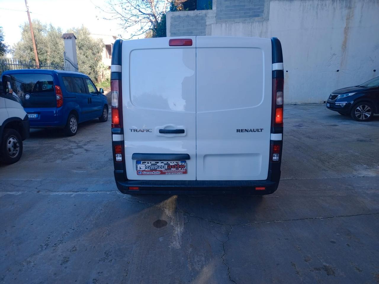 Renault Trafic 1.6dCi 125CV 3 posti porta laterale