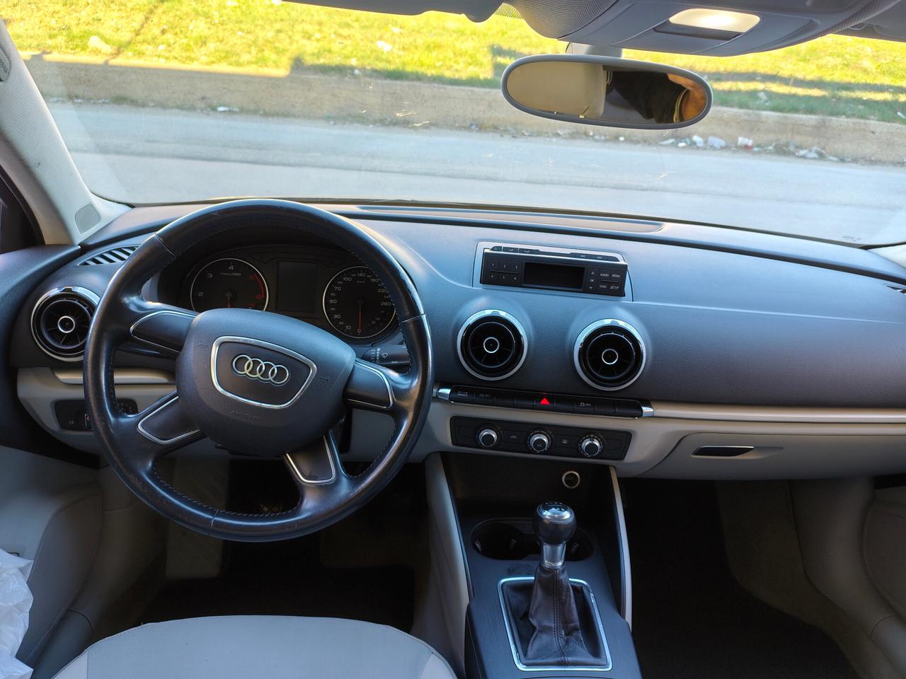 Audi A3 Sedan 2.0 TDI clean diesel Ambition