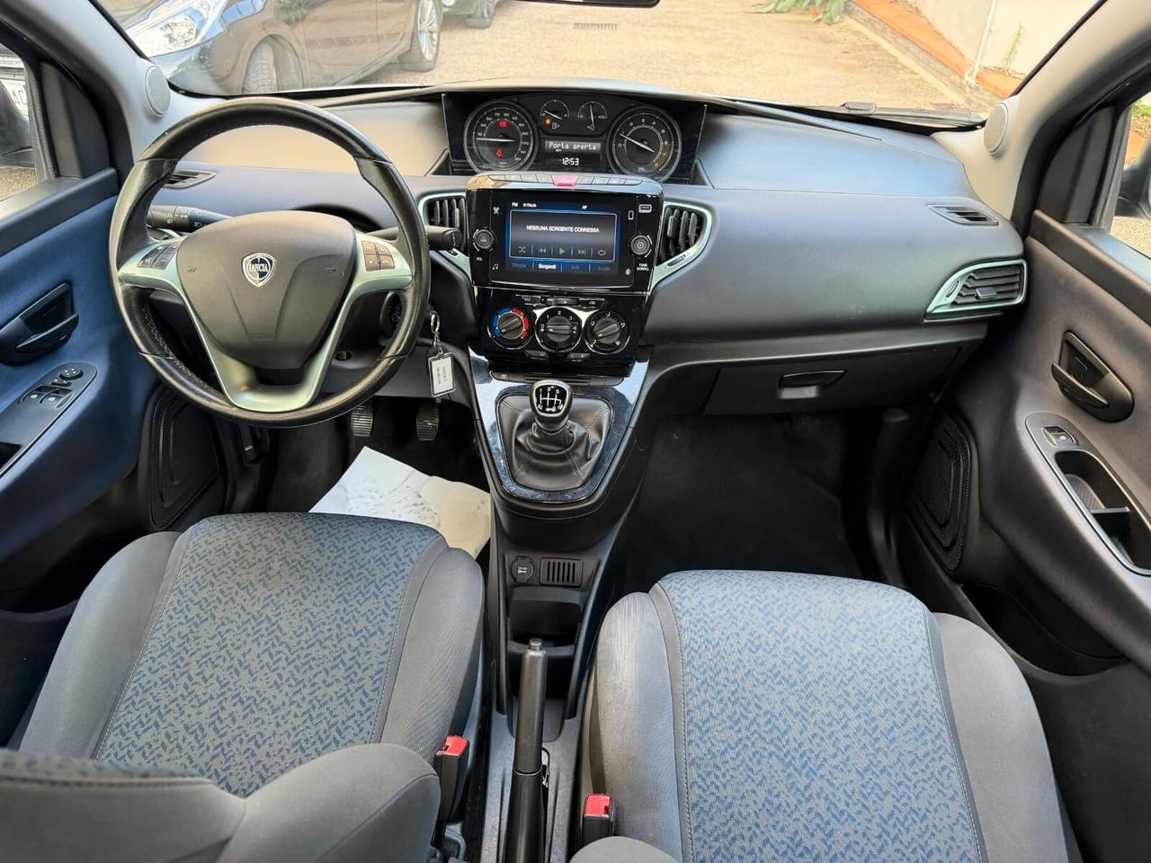 Lancia Ypsilon 1.0 FireFly 5 porte S&S Hybrid Gold