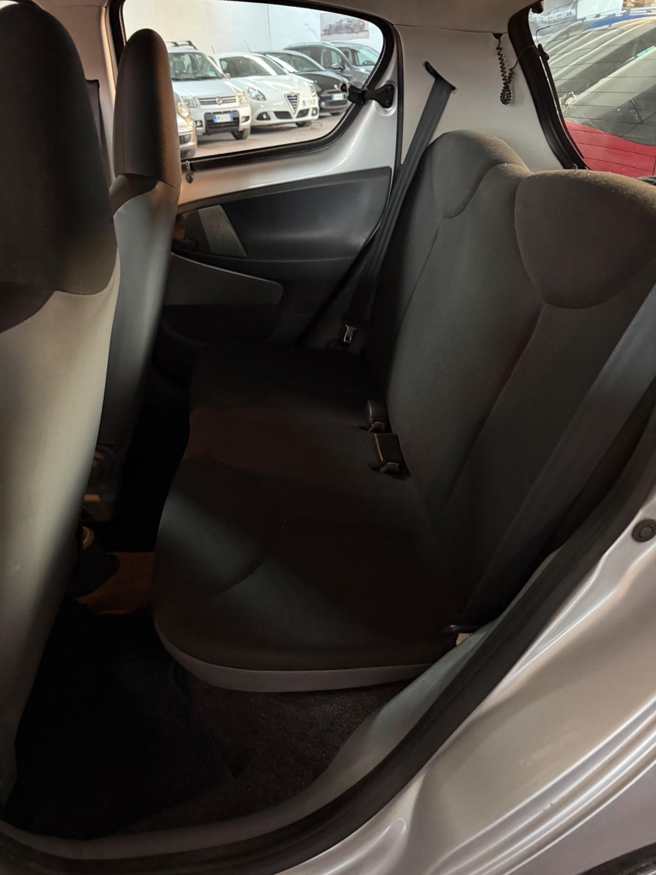 Toyota Aygo 1.0 12V VVT-i 5 porte Deep