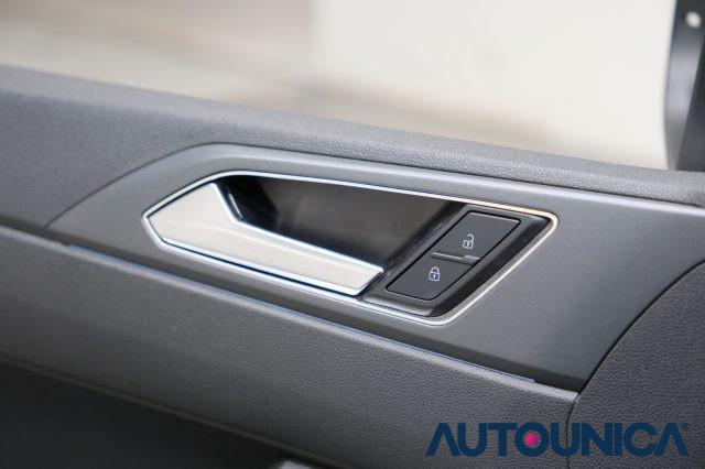 VOLKSWAGEN Taigo 1.0 TSI 110 CV DSG R-LINE FULL LED TETTO PANORAMA