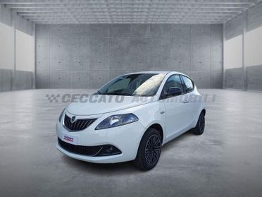 Lancia Ypsilon 1.0 firefly hybrid Gold s&s 70cv