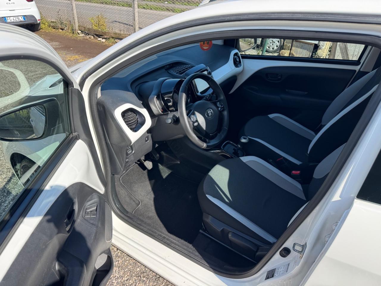 Toyota Aygo 1.0 VVT-i 69 CV 5 porte x-wave MMT