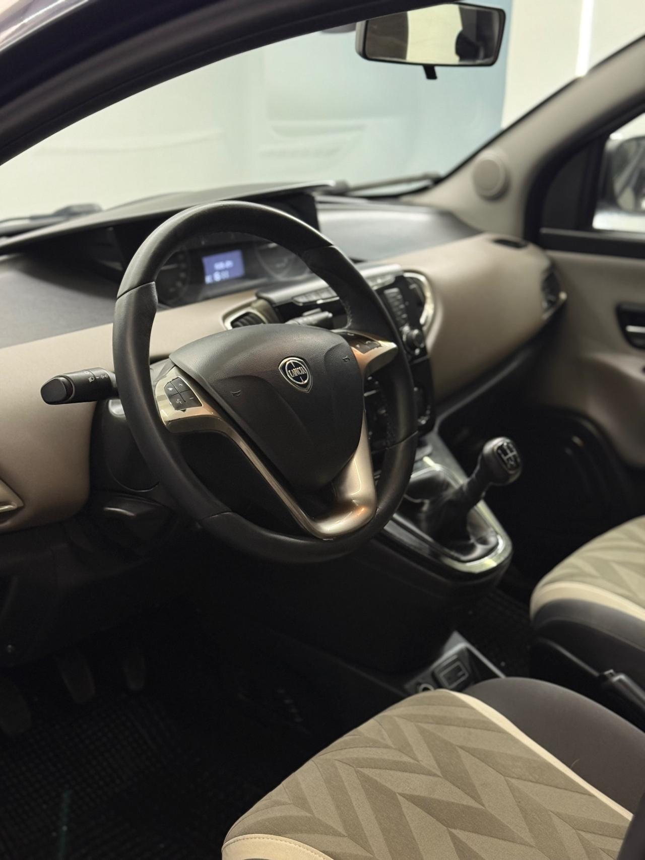 Lancia Ypsilon 1.3 MJT 16V 95 CV 5 porte S&S Opening Edition