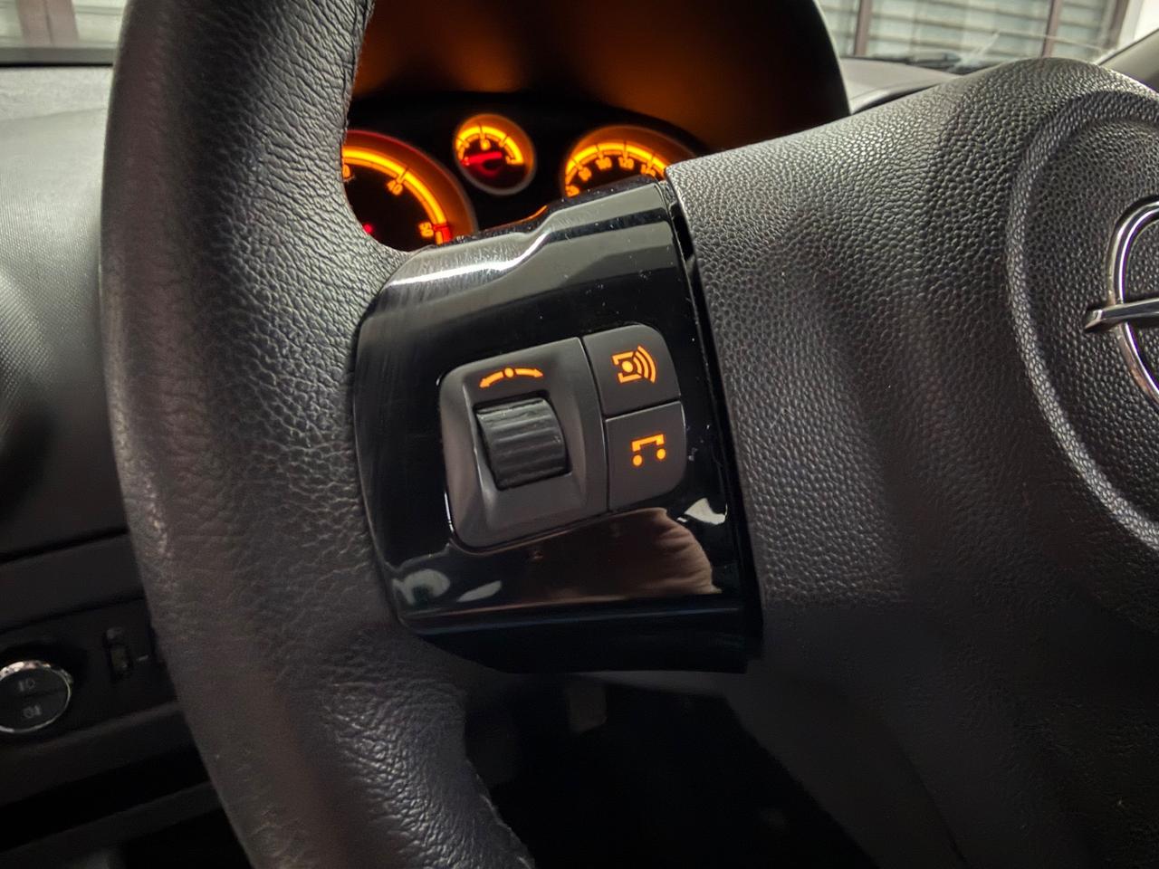 OPEL Corsa 1.3 CDTI (75) Sport 2014