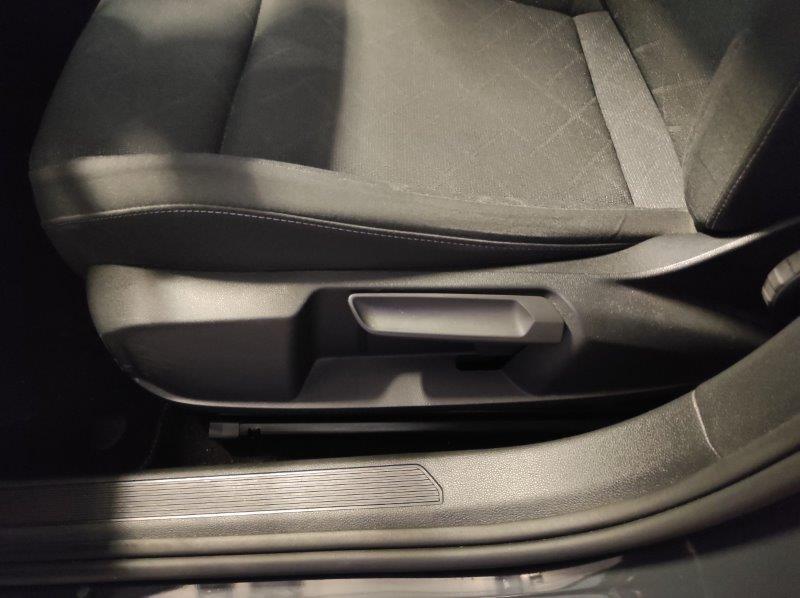 VOLKSWAGEN Golf 8ª serie - Golf 2.0 TDI 115 CV SCR Life