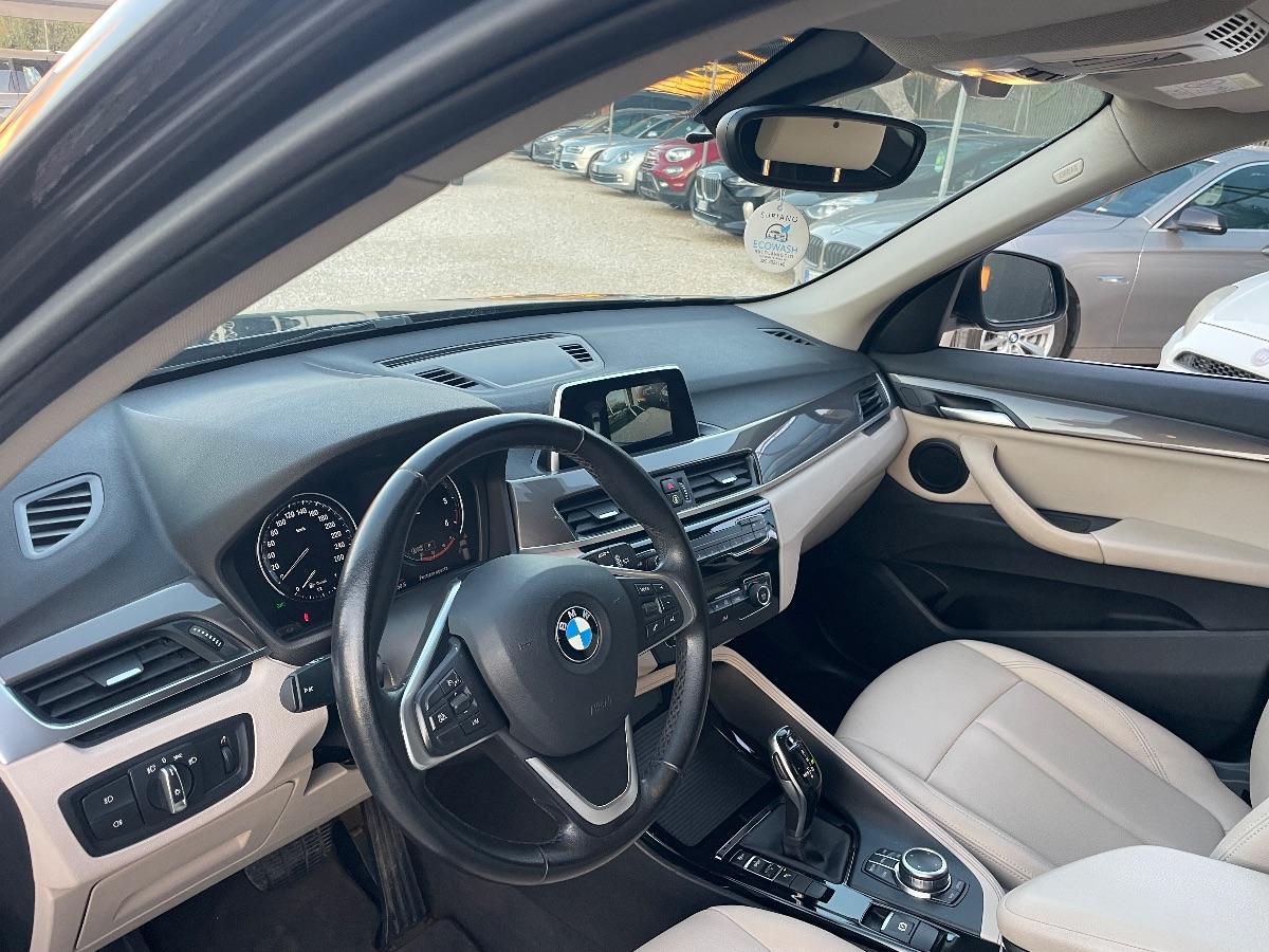 BMW - X1 - sDrive18d xLine