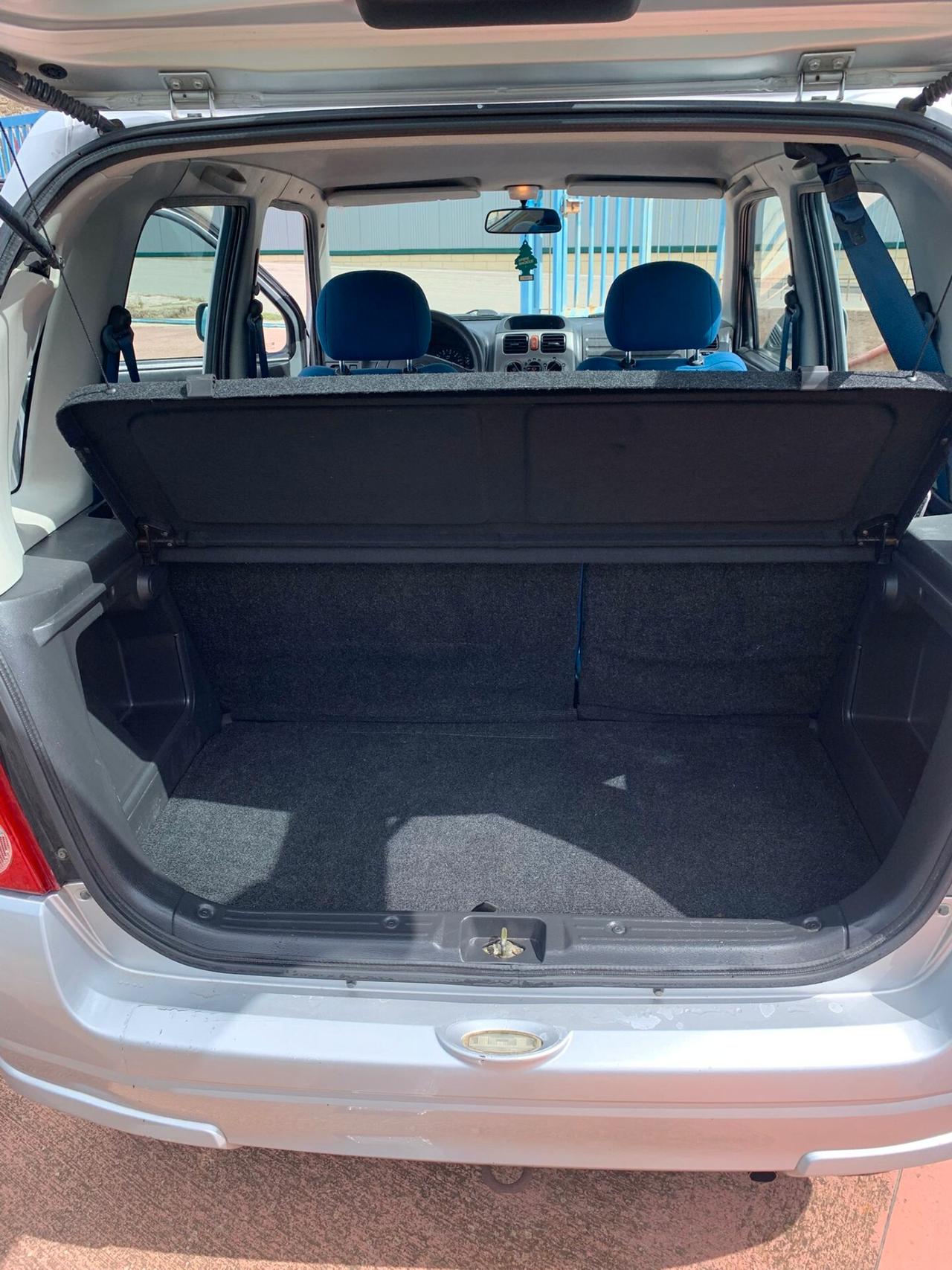 Opel Agila 1.0 12V Edition