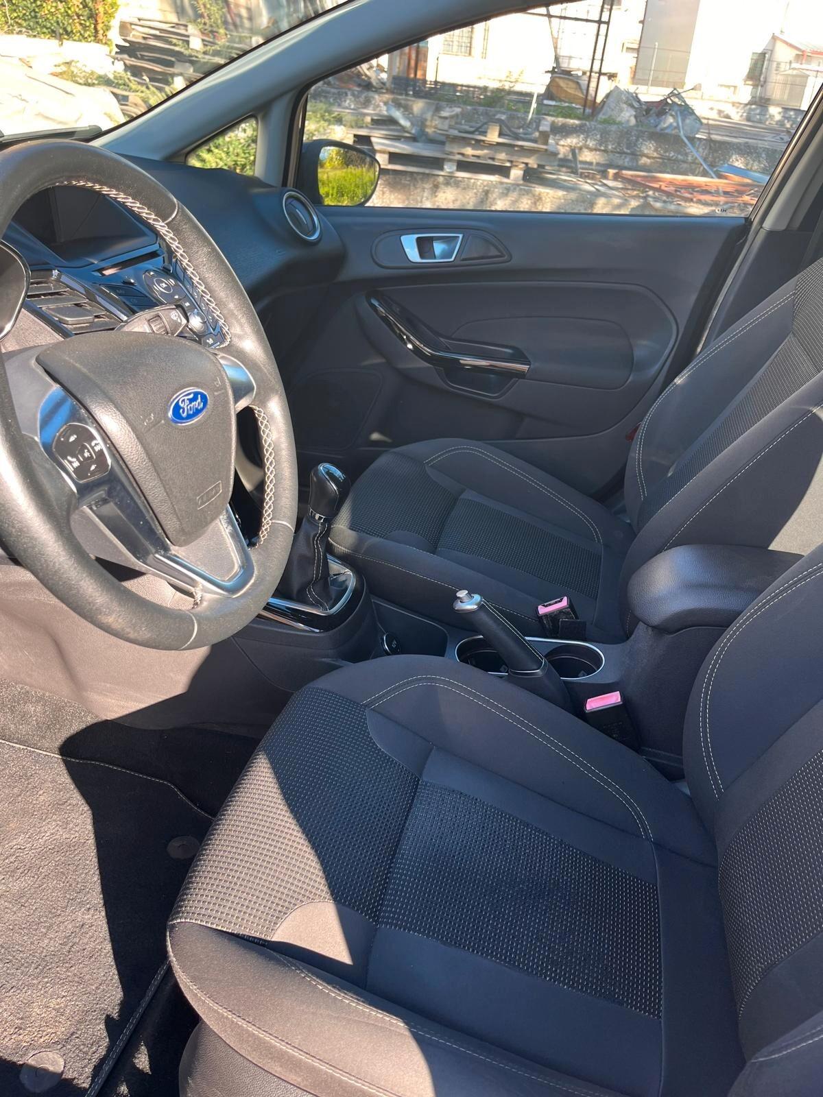 Ford Fiesta Plus 1.5 TDCi 75CV 5 porte