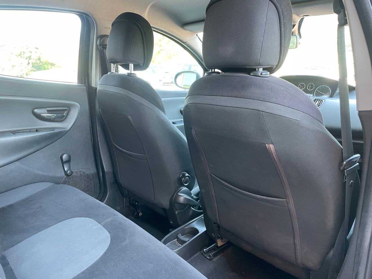 Lancia Ypsilon 1.2 69 CV 5 porte "NEOPATANTATI"