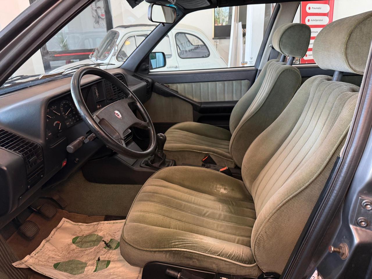 Lancia Thema 2.0 i.e.