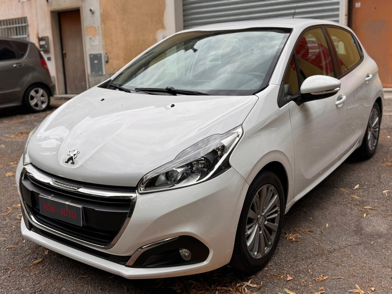 Peugeot 208 PureTech 82 5 porte Allure 1.2 E6 GARANZIA 1 ANNO