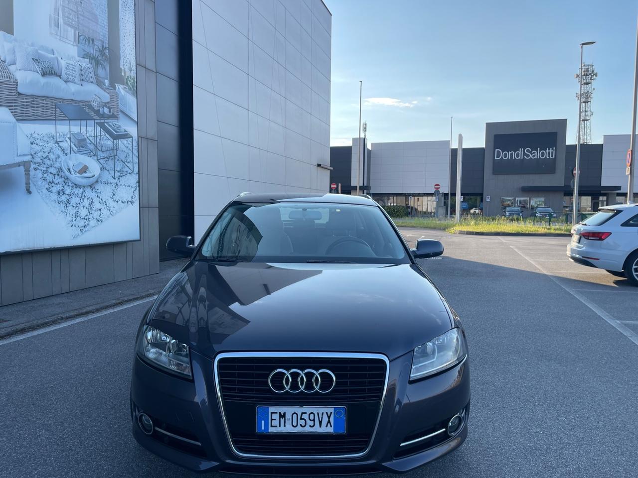 Audi A3 SPB 1.6 TDI 105 CV CR Attraction