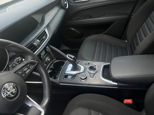 Alfa Romeo Stelvio 2.2 Turbodiesel 190 CV AT8 Q4 Business