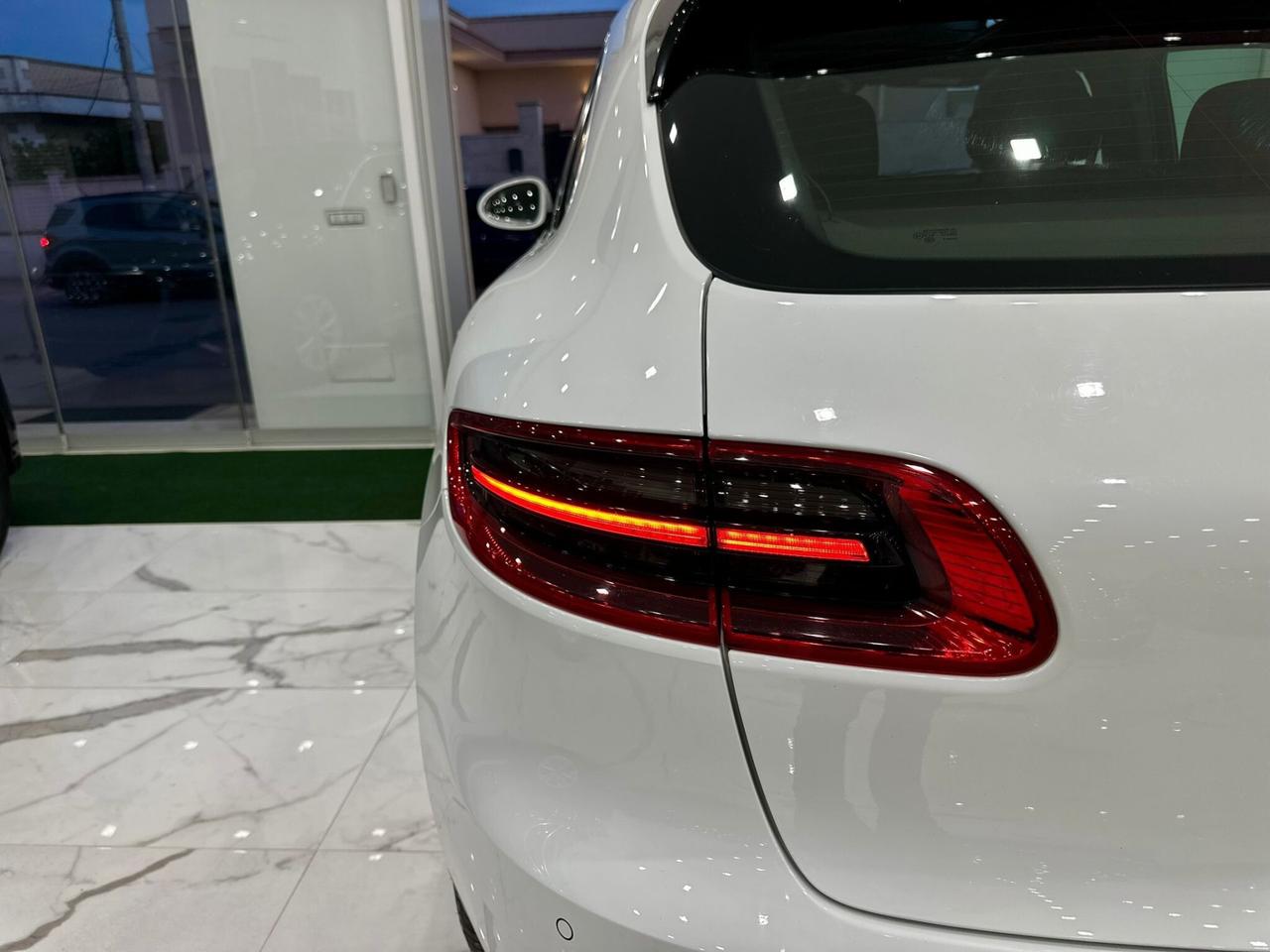 Porsche Macan diesel 3.0 diesel *Tetto apribile*