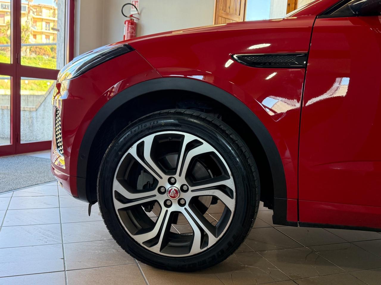 Jaguar E-Pace 2.0D 180 CV AWD aut. R-Dynamic SE FIRST EDITION