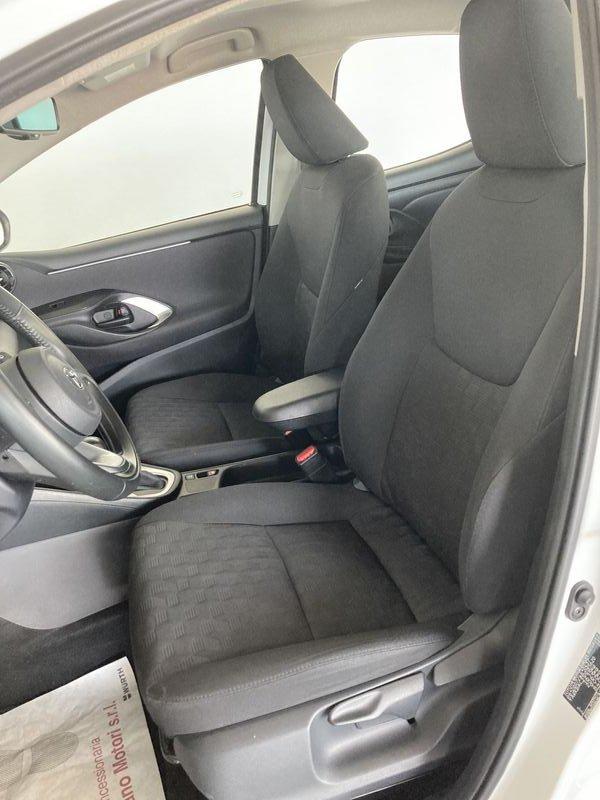 Toyota Yaris Hybrid Active MY24