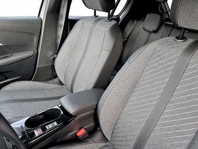 Peugeot 208 208 1.2 hybrid Allure 110cv e-dcs 6