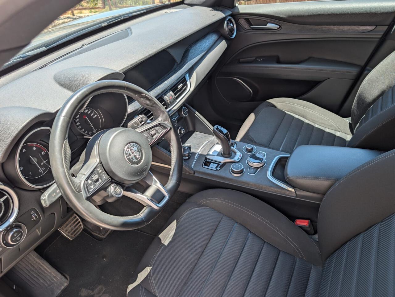 Alfa Romeo Stelvio 2.2 Turbodiesel 160 CV AT8 RWD Business