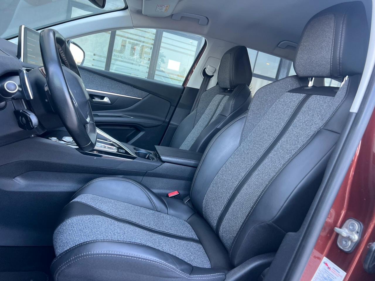 Peugeot 3008 GT LINE/CAMBIO AUTOMATICO/GARANZIA