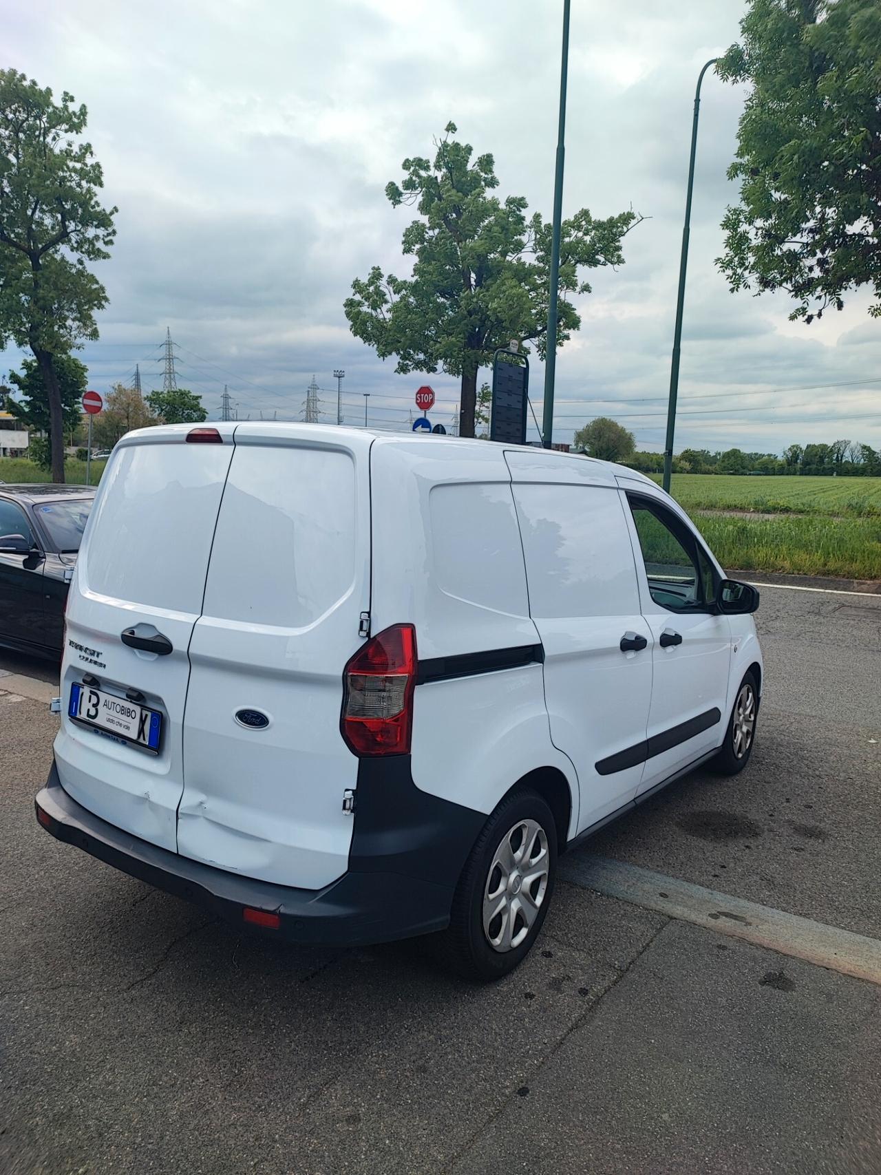 Ford Transit Courier 1.5 TDCi 100CV Van Titanium