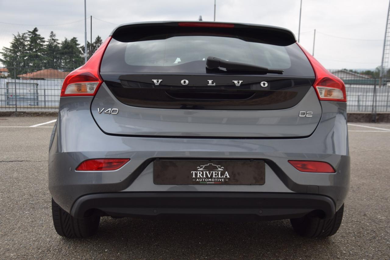VOLVO V40 (2012-2020) V40 D2 Momentum