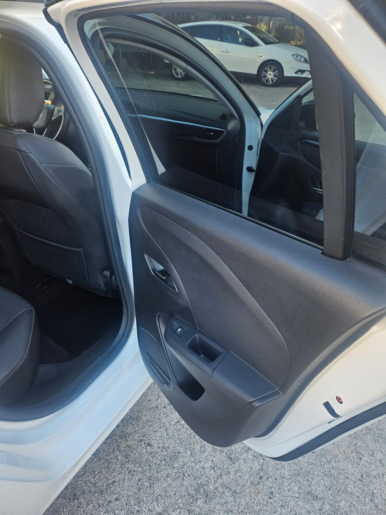 Opel Corsa 1.5 D 100 CV Elegance