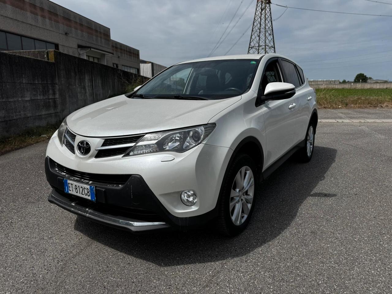 Toyota RAV 4 RAV4 2.2 D-CAT A/T 4WD Lounge