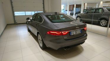 JAGUAR XF 2ª serie (X260) XF 2.0 D 180 CV aut...