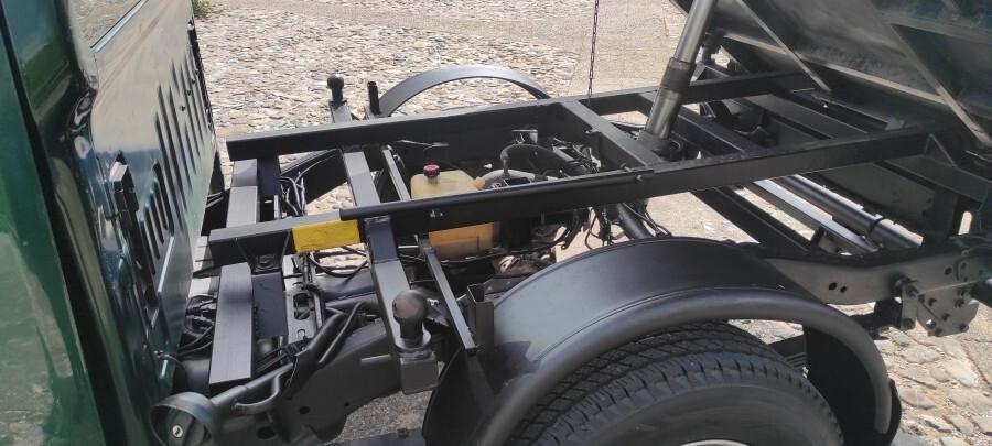 Nissan Navara 2.5 dCi RIBALTABILE CASSONE EXTRA -Clima-Motore Nuovo