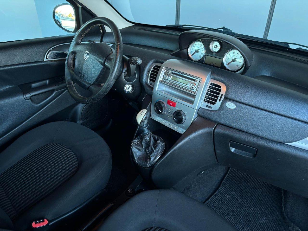 Lancia Ypsilon 3 Porte Ypsilon 1.2 8v Platinum 69cv