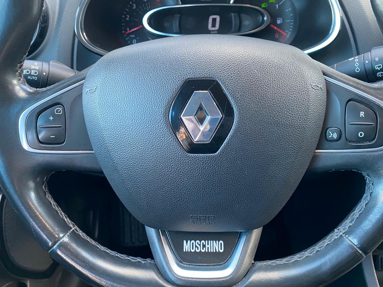 Renault Clio dCi 8V 90 CV 5 porte Moschino Intens