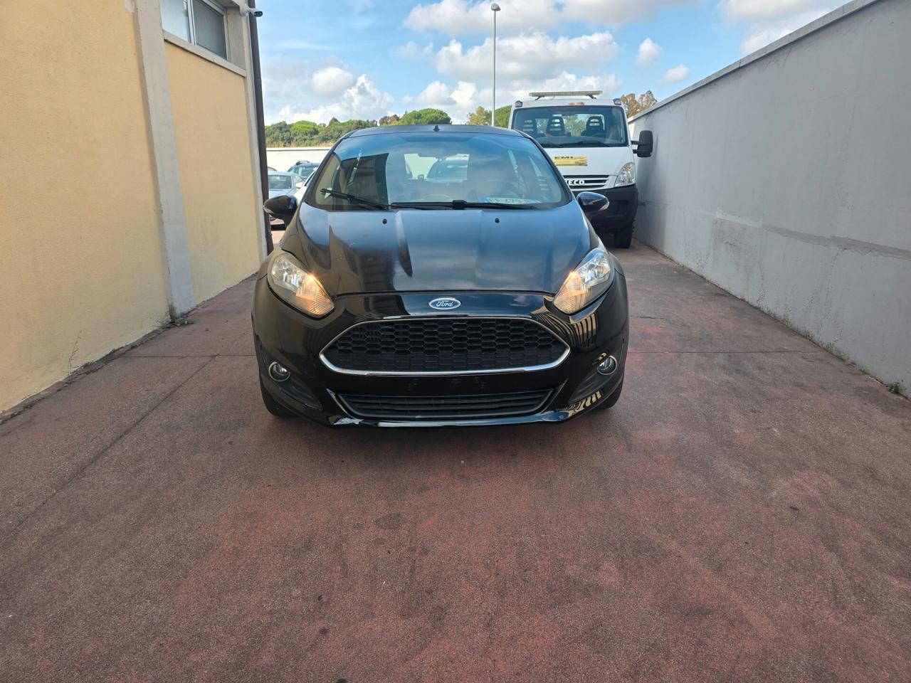Ford Fiesta 1.5 TDCi 75CV 5 porte Titanium