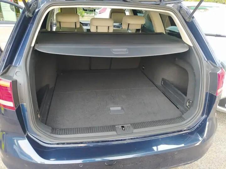 Volkswagen Passat Variant 1.6 TDI SCR DSG Business BMT