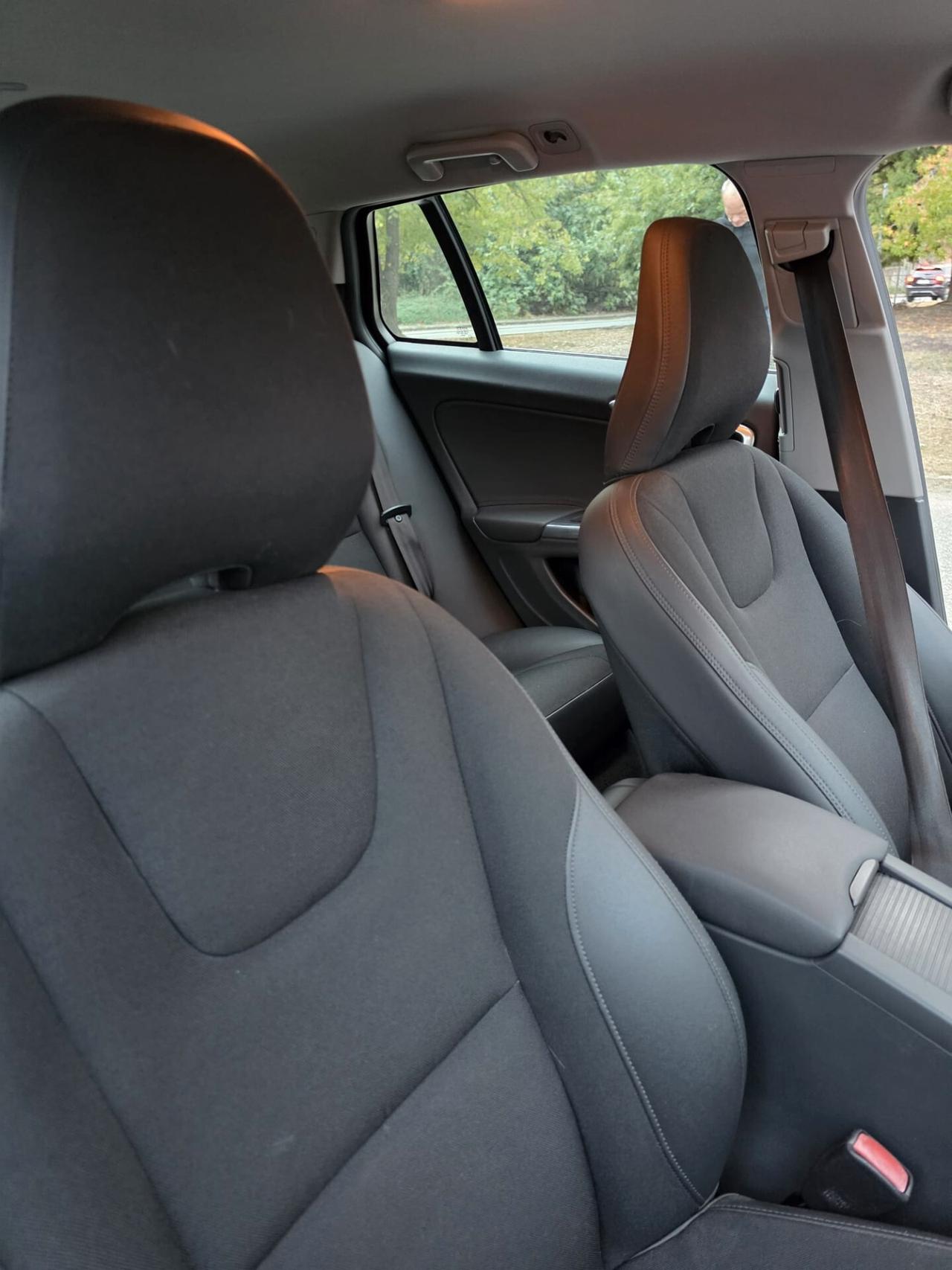 Volvo V60 D3 Geartronic Summum