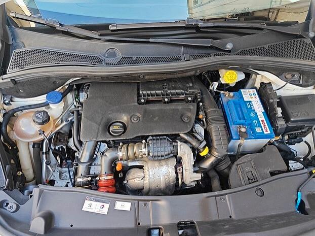 PEUGEOT 2008 1.6 HDI 100 cv - 2016