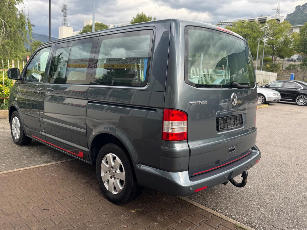 Volkswagen Multivan 2.5 TDI 174cv GANCIO DI TRAINO