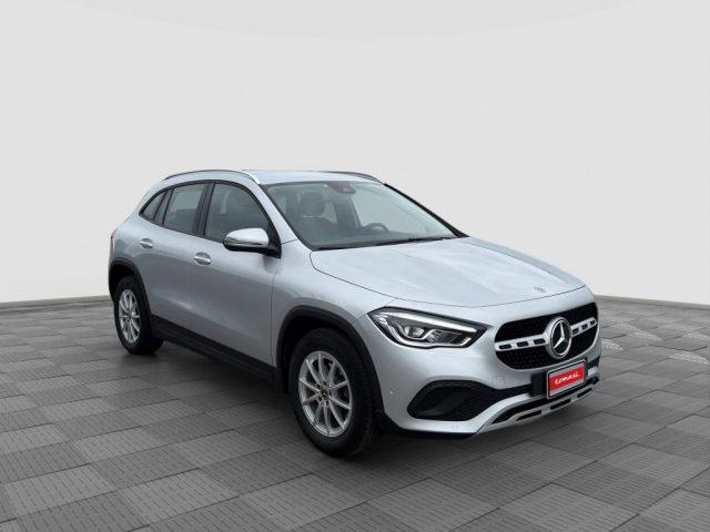 MERCEDES-BENZ CLA sse GLA GLA 180 d Automatic Business Extra