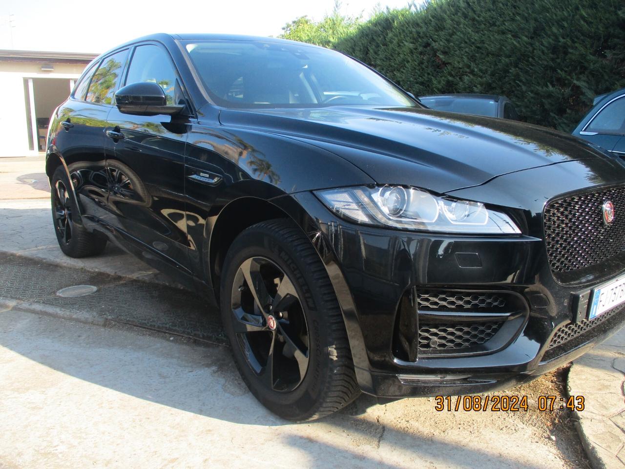 Jaguar F-Pace 2.0 D 180 CV aut. R-Sport